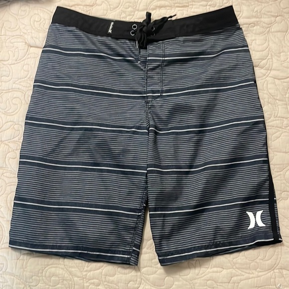 Hurley boys Black Striped Swim Shorts Sz 16 - Picture 5 of 9
